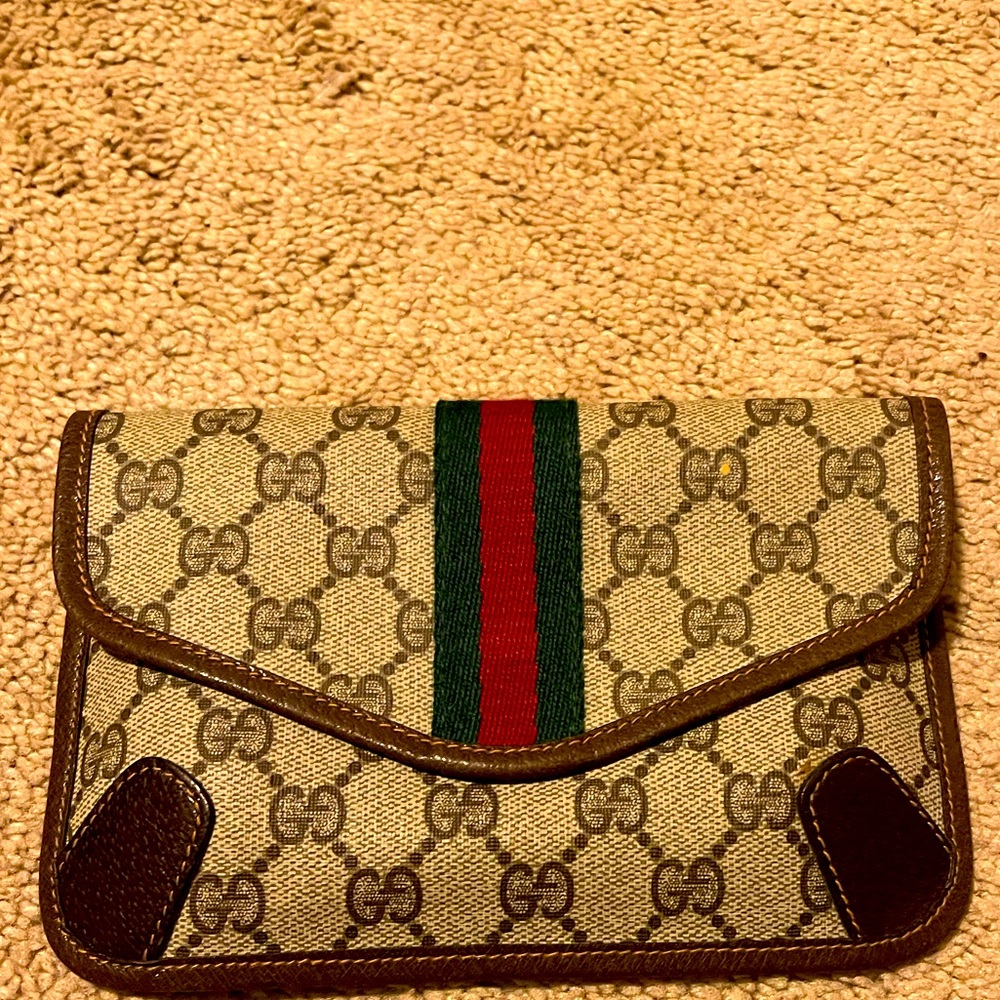 Gucci Shelly clutch